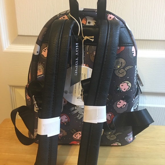 Loungefly Harry Potter Backpack and wallet - Picture 3 of 7